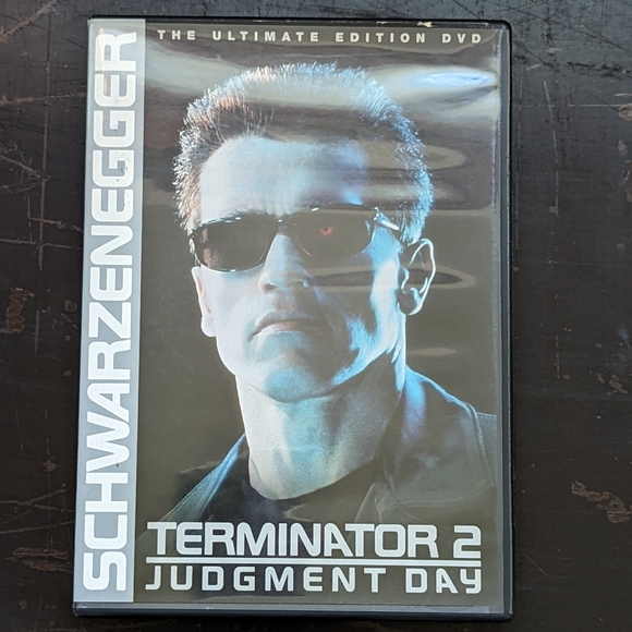 Terminator 2 DVD (ultimate edition) - Picture 1 of 1